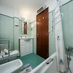 B99 - Barreira Alley Townhouse In * Lagos