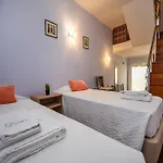 Dom wakacyjny B99 - Barreira Alley Townhouse In