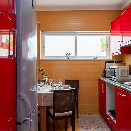 B99 - Barreira Alley Townhouse In