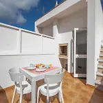 B99 - Barreira Alley Townhouse In