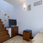 Дом отдыха B99 - Barreira Alley Townhouse In