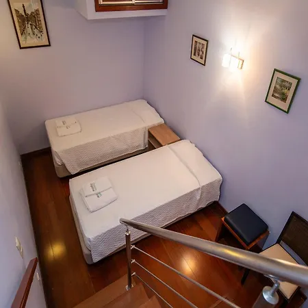 B99 - Barreira Alley Townhouse In Casa vacanze *